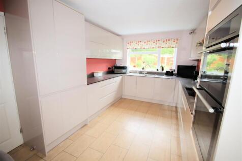 Fitted Kitchen/Breakfast room