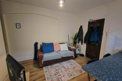 Living area (2)