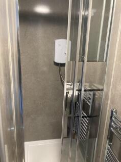 En-suite Bedroom 4