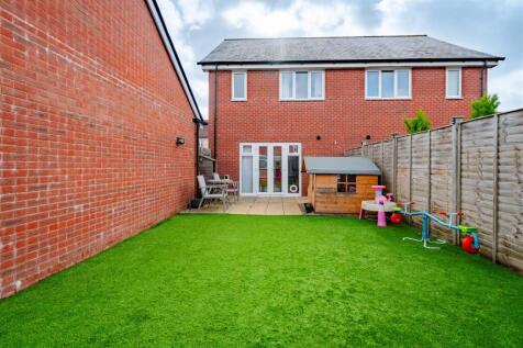 4 Fieldfare Gardens 48.jpg