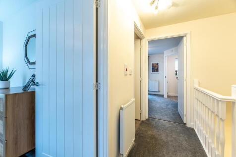 2 Chateau Mews 01...