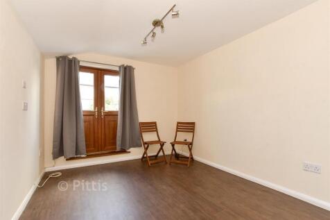 Kitchen/ Living Room