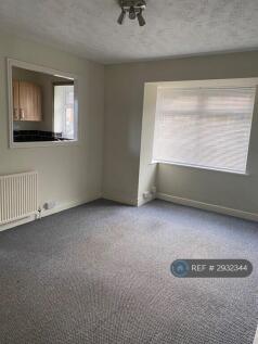 Plover Way, Leeds, LS27 photo 5