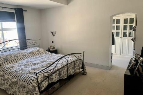 Master with view to dressing rm