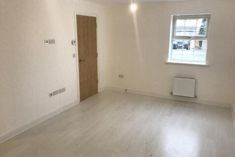 Girnhill Lane, Featherstone, Wakefield, WF7 photo 3