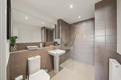 Button House, Hackbridge, SM6 photo 4