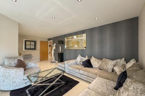 Catrine, Victoria Wharf, Watkiss Way, Cardiff photo 4
