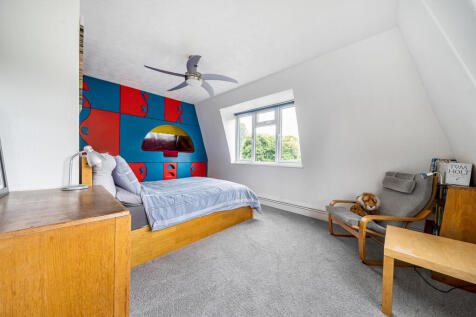 1324383-4-68793a7903243