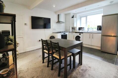Lounge/Kitchen