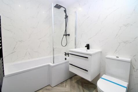 Three Piece bathroom.JPG