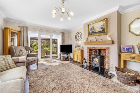 27 Middlegate Road West (Frampton)-43.jpg