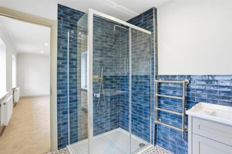 1578342896 - 5 Amberwood Grove -43.jpg