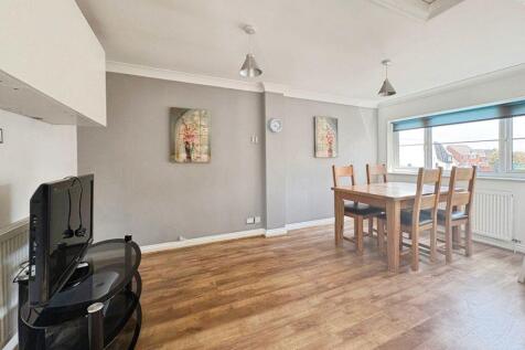 Dan y Deri, Broadlands, Bridgend, CF31 5BG photo 4