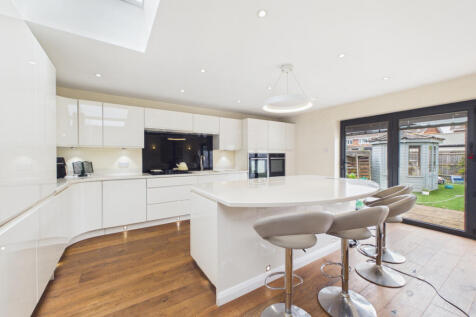 Fairwater Drive, Woodley, RG5 photo 3