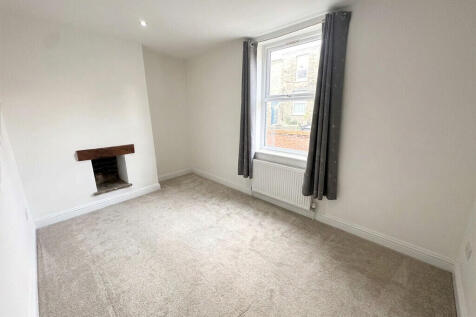 South View, Stanningley photo 3