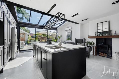 Kitchen/dining area