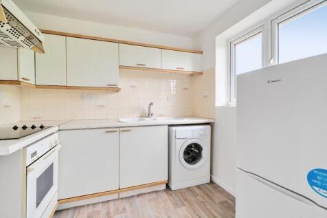Kitchen/Reception Ro