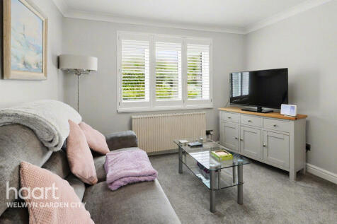 Welwyn Garden City, AL7 - property photo