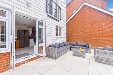 External Lifestyle Photograph