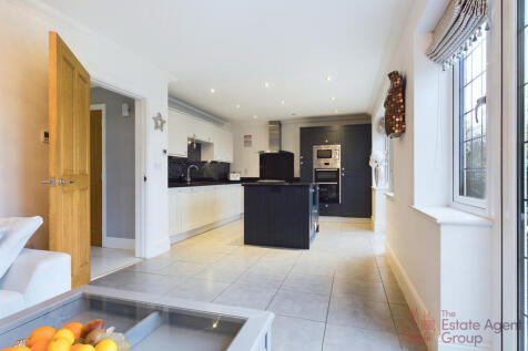 Kitchen / Diner &amp; Living Space