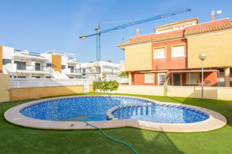 Torre de la Horadada Renovated 2 bed 1 bath ground floor apartment 