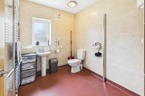 CAM02519G0-PR0295-STILL025