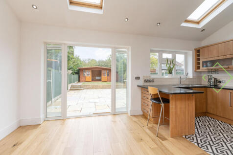 39 Kilvinton Drive, Enfield, EN2 0BE-10