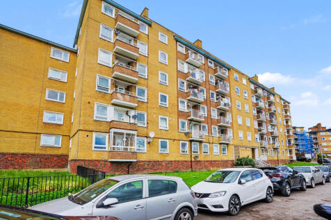 Flat 25, Maskall Close, High Trees, Tulse Hill, London, SW2 3PH
