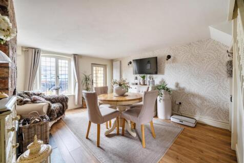 Holly Cottage, 20 Forest Road, Hartwell (e) (27).j