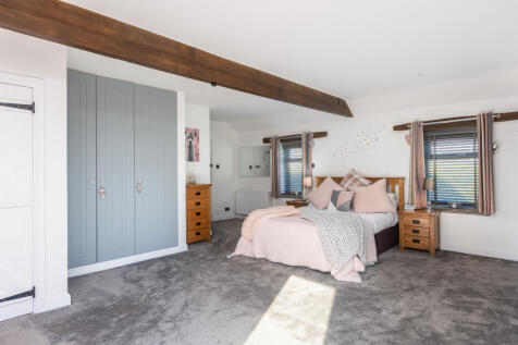 The Hayloft Bedroom 1-2