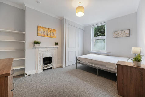 AHCS - 94 Herga Road - Room 6 - 18 (1)