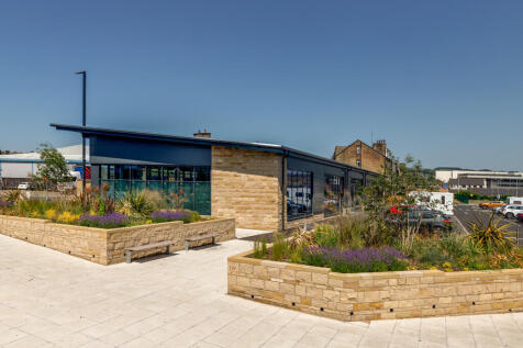 Retail Property (high street) to rent Image 7