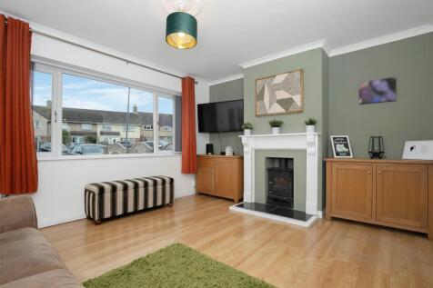 Walton Close, Keynsham photo 4