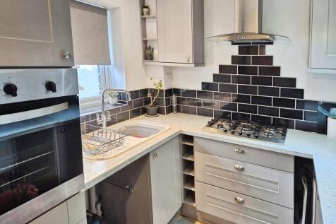 Hazel Close, Longlevens, Gloucester photo 3
