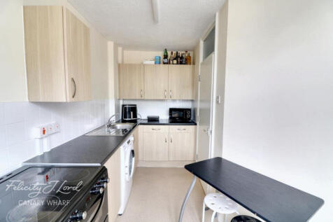 Glengarnock Avenue, London photo 3