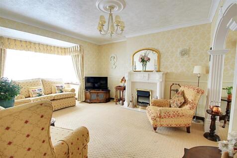 Living Room.jpg
