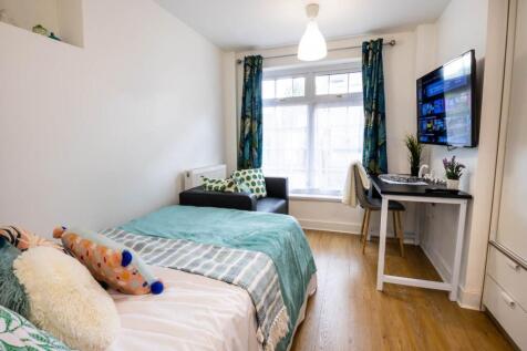 1Apt_1_Woodland_Way_