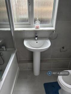 Newly Fitted Bathroom 