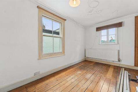 AR - Brouncker Road4.JPG