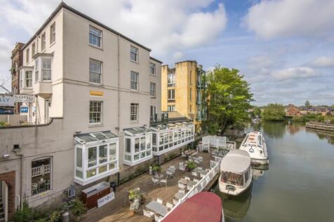 2-bed flat on Folly Bridge, Central Oxford, £1,750/mo