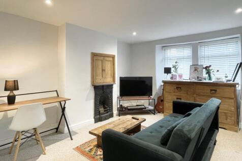 Albert Place, Horsforth, Leeds photo 3