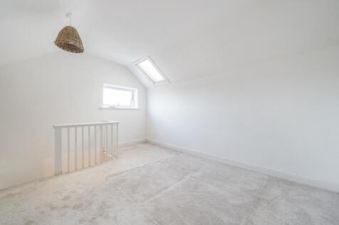 1313661-4-6857d9d22a413