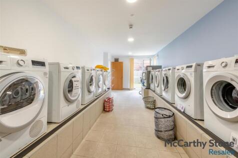 8692281-interior29.jpg