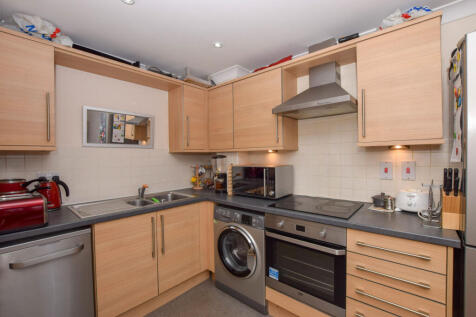 Salisbury House, Watford,  WD18, Watford, WD18 photo 4