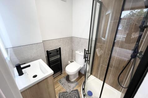 High Street, Room 6, Fletton, PE2 photo 3