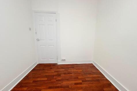 St Johns Road, Wembley photo 5