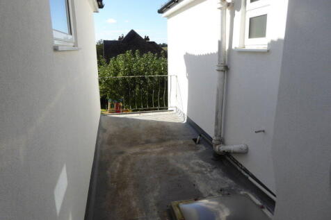Marlpit Lane, Coulsdon, CR5 2HB photo 3