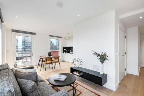1-bed flat on Quest House, Escapade Place, Tower Hamlets, London, £2,200/mo