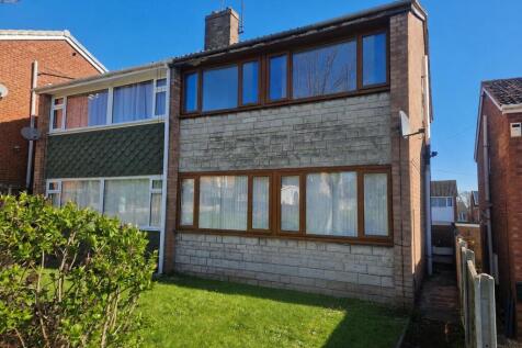 28 Daywell Rise Rugeley WS15 2RE