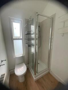 Bathroom 2.jpg